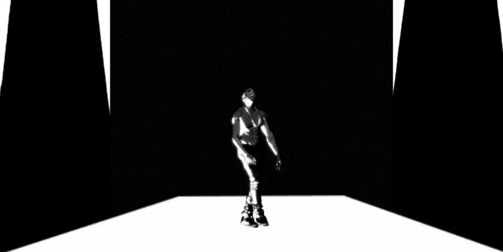 [music video]: Kanye West - Black Skinhead