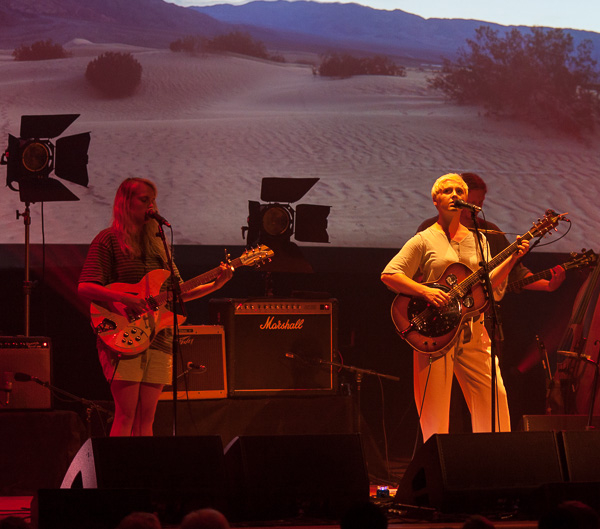 5_Laura Marling_Town Hall