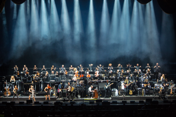 Hans Zimmer @ Radio City Music Hall night 1 (pics, video)